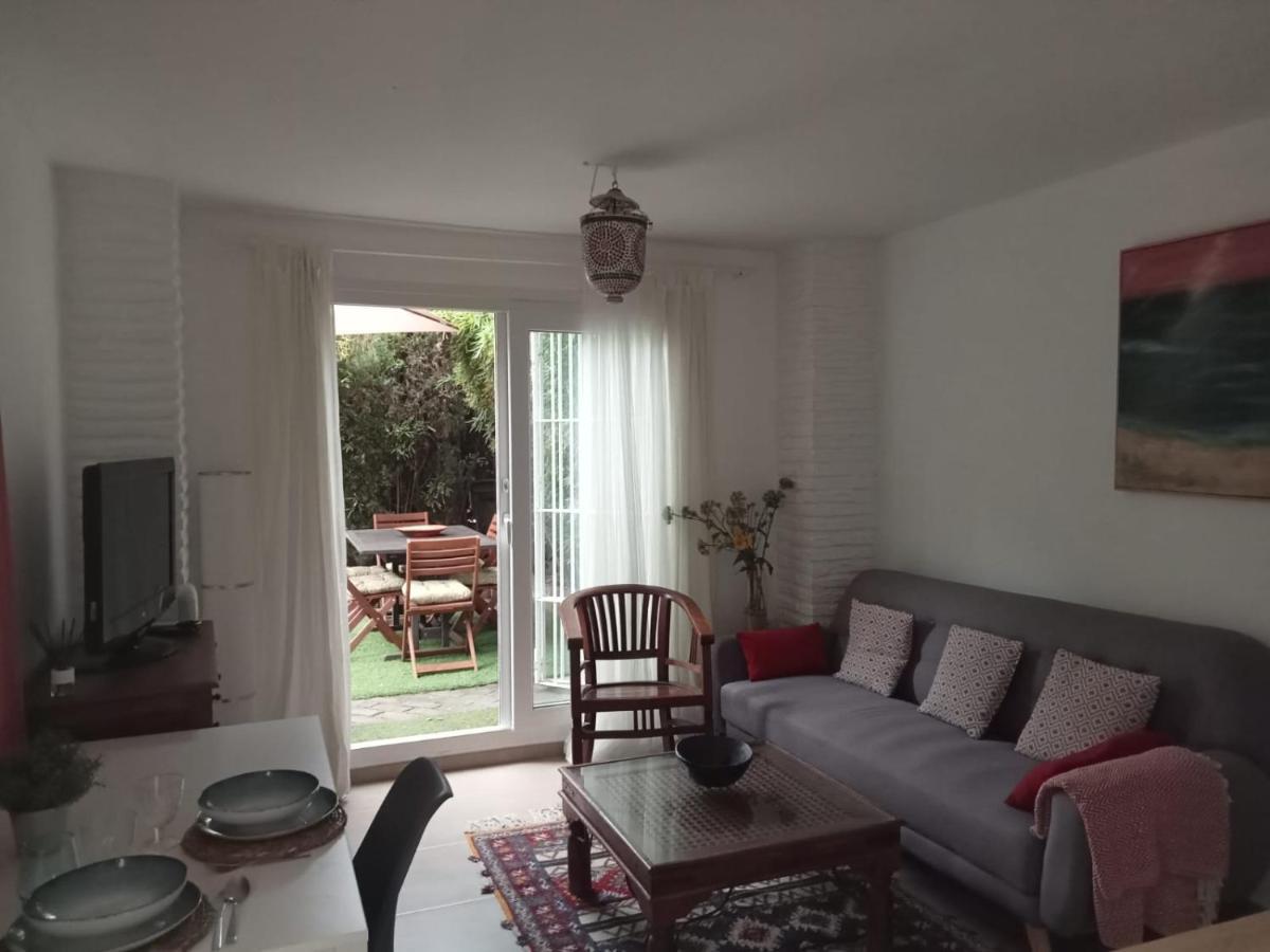 Dormir Entre Limones, Casa De Invitados En Vivienda Familiar Dos Hermanas Bagian luar foto